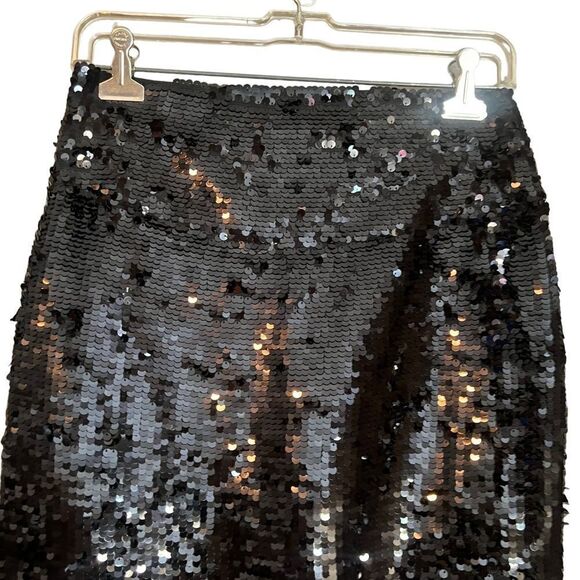 Express design studio black sequin skirt. Size 2 - Picture 2 of 10